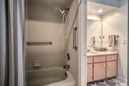 Vero Beach Pet-Friendly Home 1 Mi To Beach! - image 9