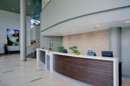 DoubleTree by Hilton Hotel South Bend - image 6