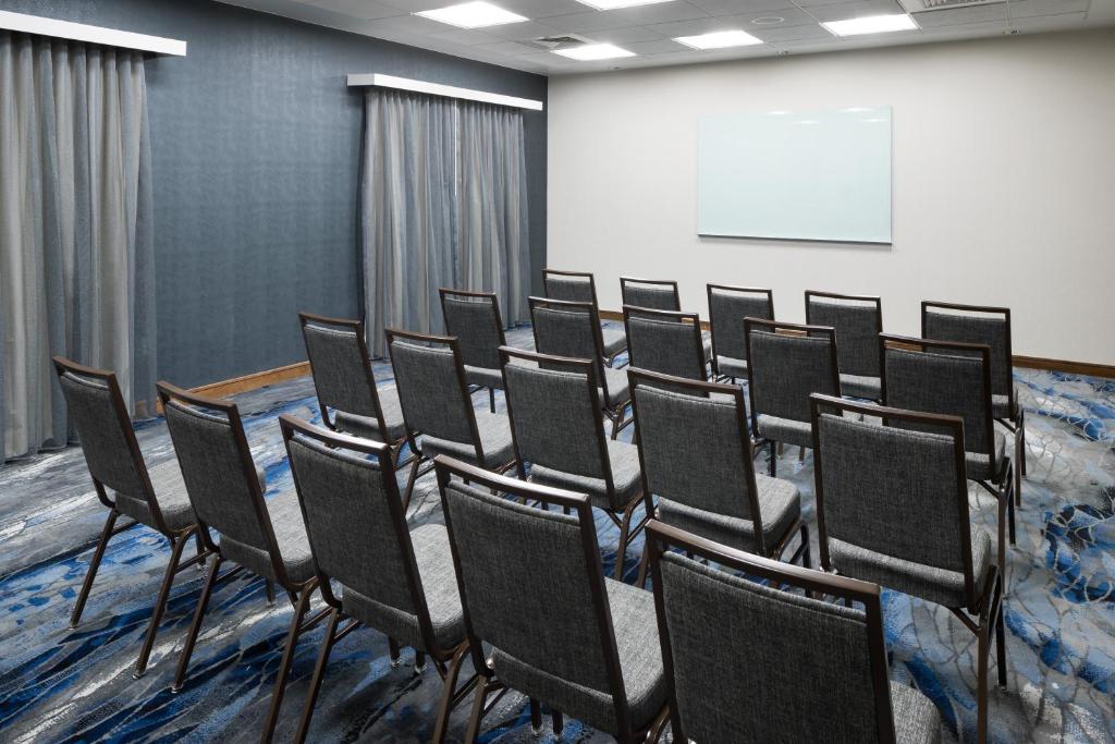 Fairfield Inn & Suites South Bend at Notre Dame - image 4