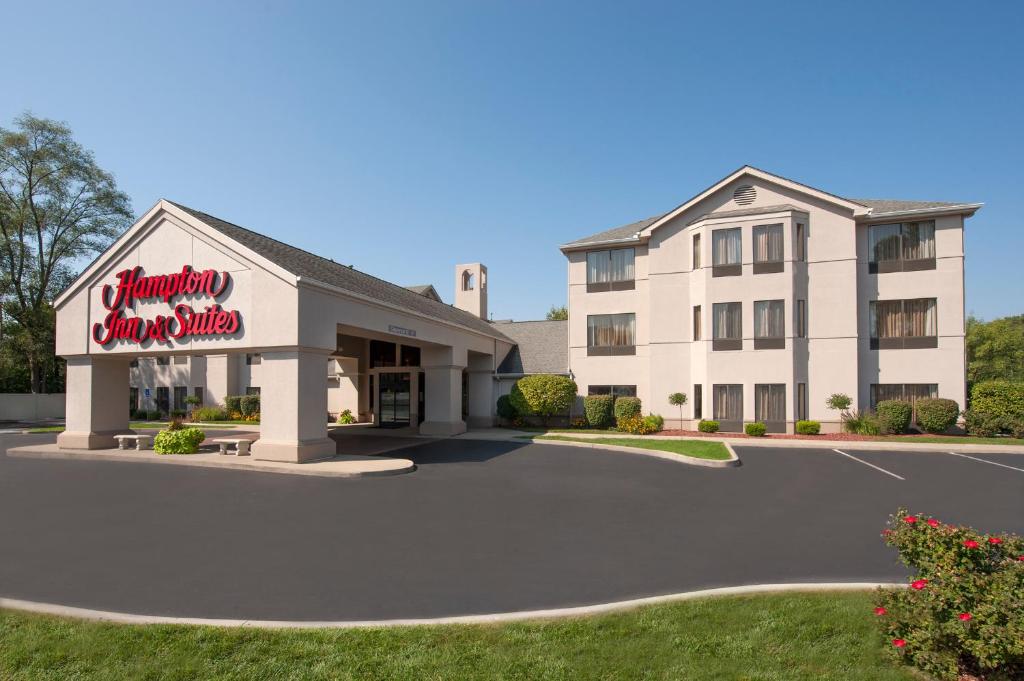 Hampton Inn & Suites South Bend - main image