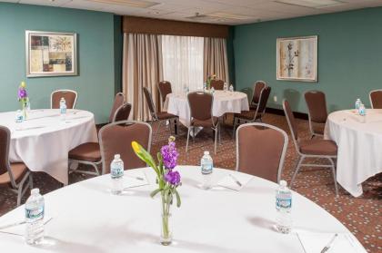 Hampton Inn & Suites South Bend - image 13