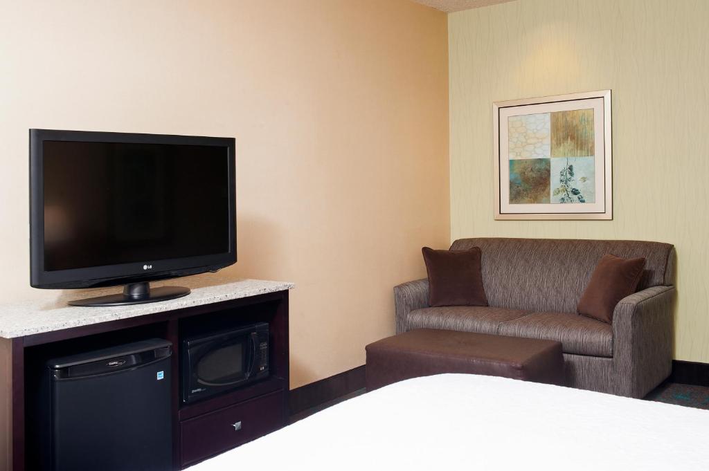 Hampton Inn & Suites South Bend - image 5