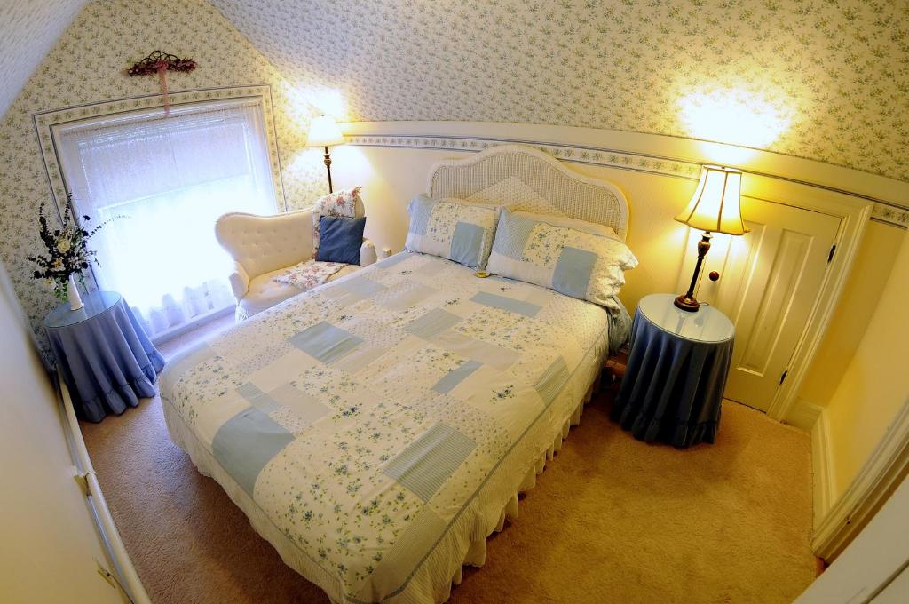 The Oliver Inn - image 4