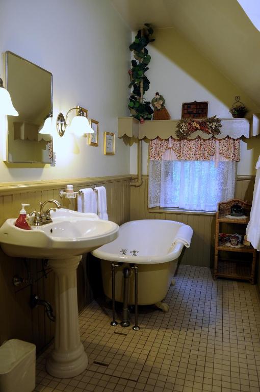The Oliver Inn - image 7