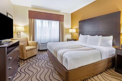La Quinta by Wyndham South Bend - image 11