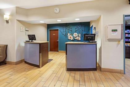 La Quinta by Wyndham South Bend - image 13