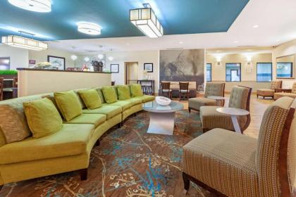 La Quinta by Wyndham South Bend - image 14