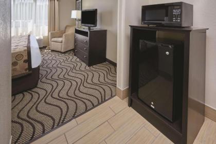 La Quinta by Wyndham South Bend - image 6