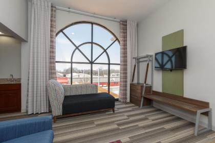 Holiday Inn Express & Suites - South Bend - Notre Dame Univ. - image 15