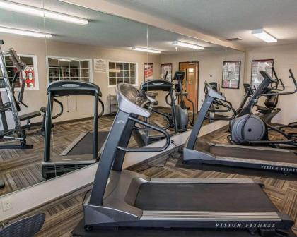 Suburban Extended Stay Hotel South Bend - image 3