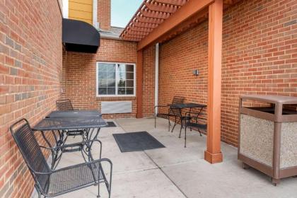 Suburban Extended Stay Hotel South Bend - image 5