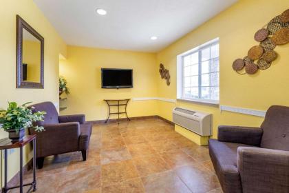Suburban Extended Stay Hotel South Bend - image 6
