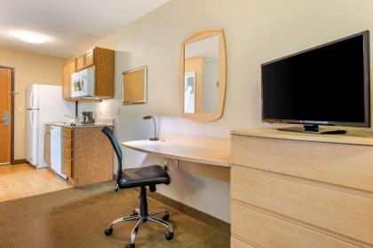 Suburban Extended Stay Hotel South Bend - image 9