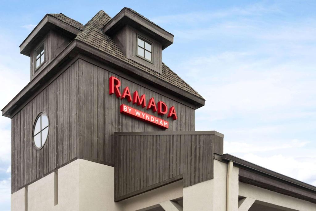 Ramada by Wyndham South Bend - main image
