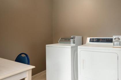 Ramada by Wyndham South Bend - image 11