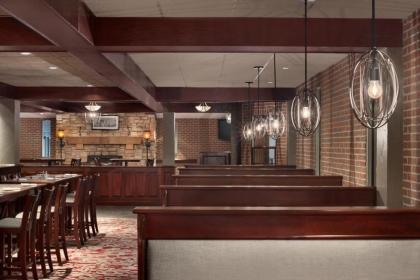 Ramada by Wyndham South Bend - image 6