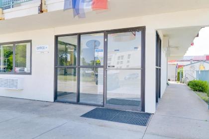 OYO Hotel South Bend - Campus - image 11