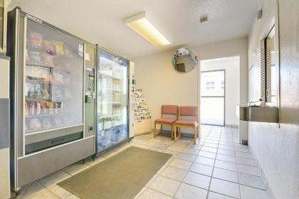 OYO Hotel South Bend - Campus - image 5