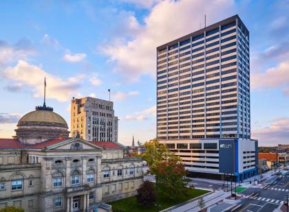 Aloft South Bend - image 10