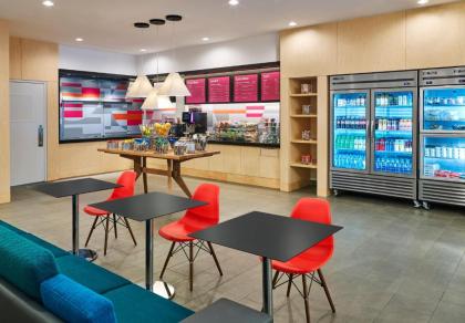 Aloft South Bend - image 3