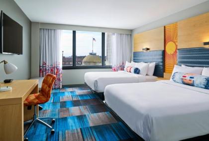 Aloft South Bend - image 5