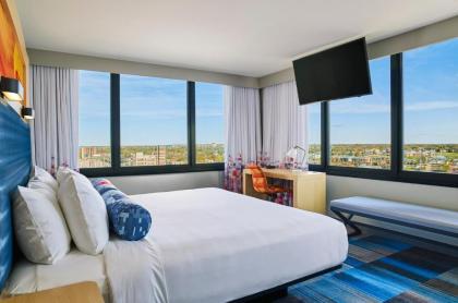 Aloft South Bend - image 8