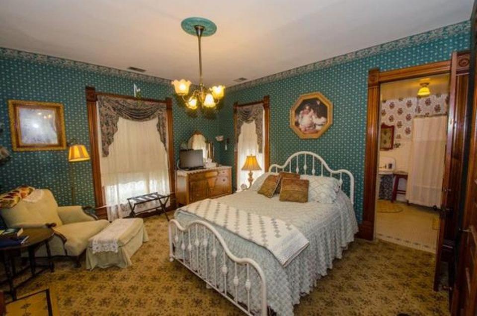 Innisfree Bed & Breakfast - image 2