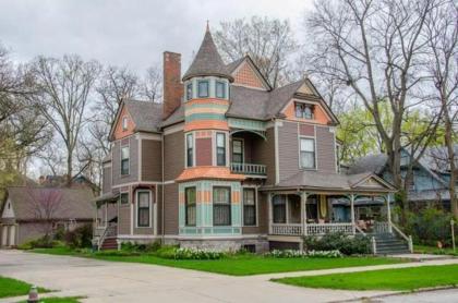 Innisfree Bed & Breakfast - image 3