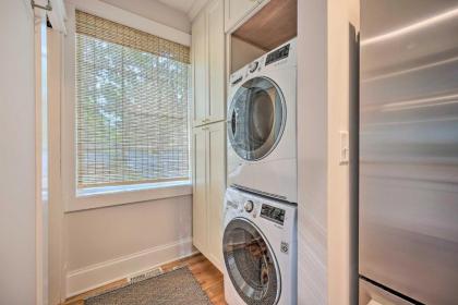 Chic Retreat Less Than 1 Mile to Notre Dame Campus! - image 10