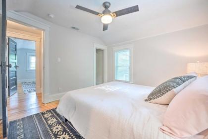 Chic Retreat Less Than 1 Mile to Notre Dame Campus! - image 13