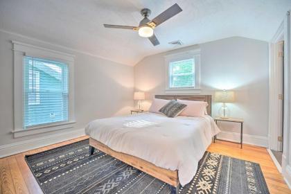 Chic Retreat Less Than 1 Mile to Notre Dame Campus! - image 15