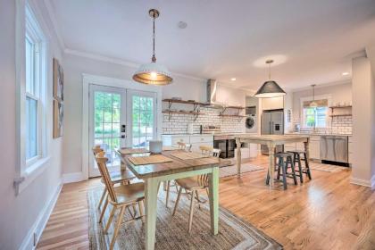 Chic Retreat Less Than 1 Mile to Notre Dame Campus! - image 5