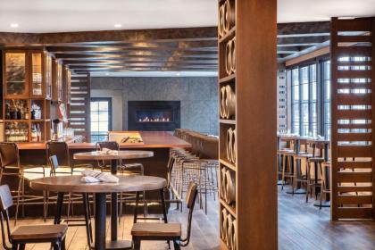 Delta Hotels by Marriott Burlington - image 4