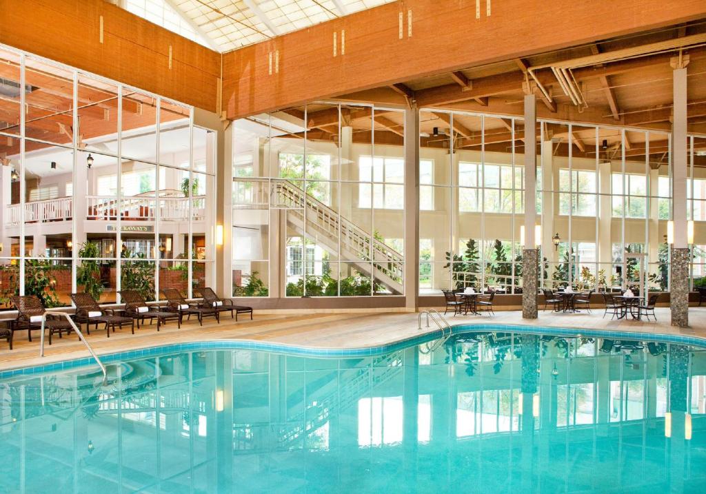 DoubleTree by Hilton Hotel Burlington Vermont - main image