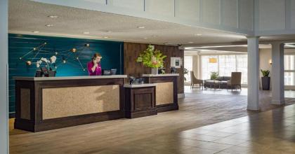 DoubleTree by Hilton Hotel Burlington Vermont - image 9