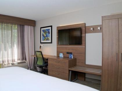 Holiday Inn Express South Burlington an IHG Hotel - image 4