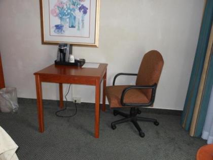 Holiday Inn South Burlington - image 19