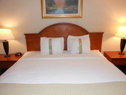 Holiday Inn South Burlington - image 3