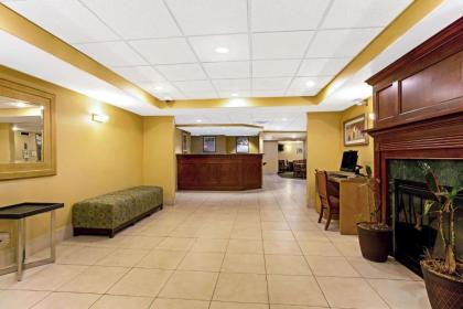 La Quinta by Wyndham South Burlington - image 5