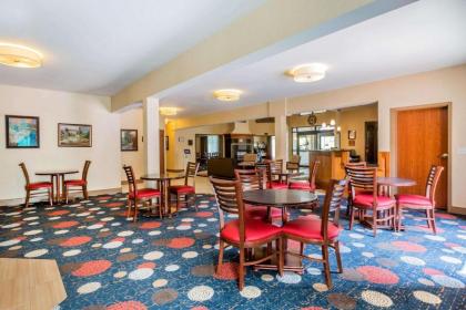 Comfort Inn & Suites South Burlington - image 11