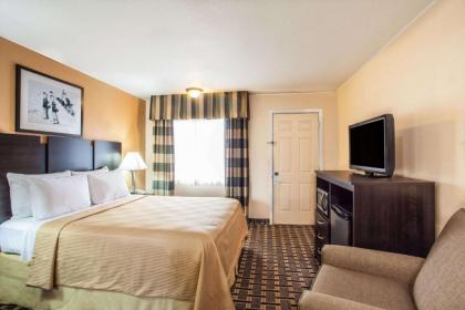 Travelodge by Wyndham South Burlington - image 10