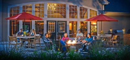 Green Mountain Suites Hotel - image 5