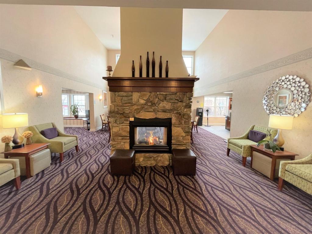 Smart Suites Ascend Hotel Collection - image 4