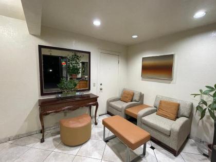 Sierra Inn - image 5