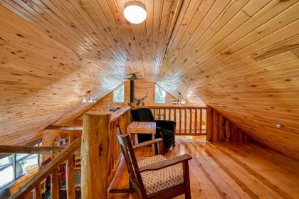 Arapahoe Adventure Cabin - image 16