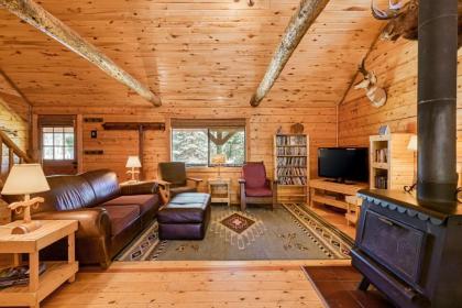 Arapahoe Adventure Cabin - image 4