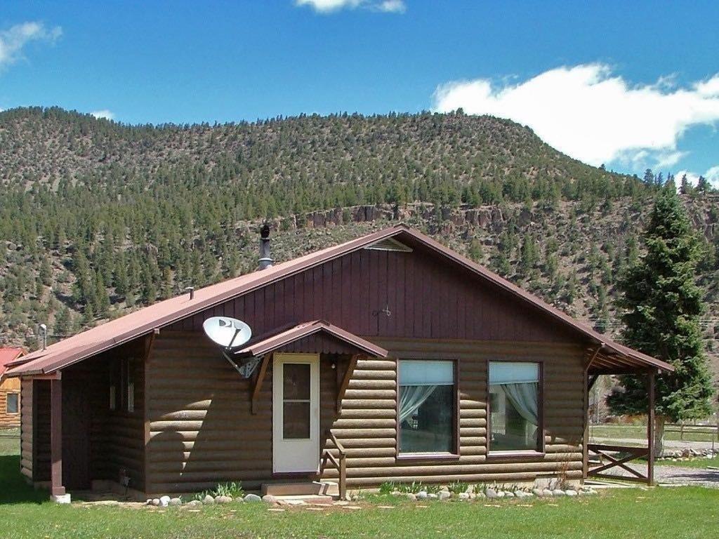 Uncle Kieth's Cabin - main image