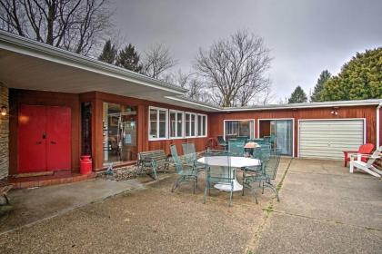 Spacious South Haven Home about 1 Mi to Lake Michigan! - image 10