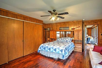 Spacious South Haven Home about 1 Mi to Lake Michigan! - image 11
