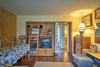 Spacious South Haven Home about 1 Mi to Lake Michigan! - image 7